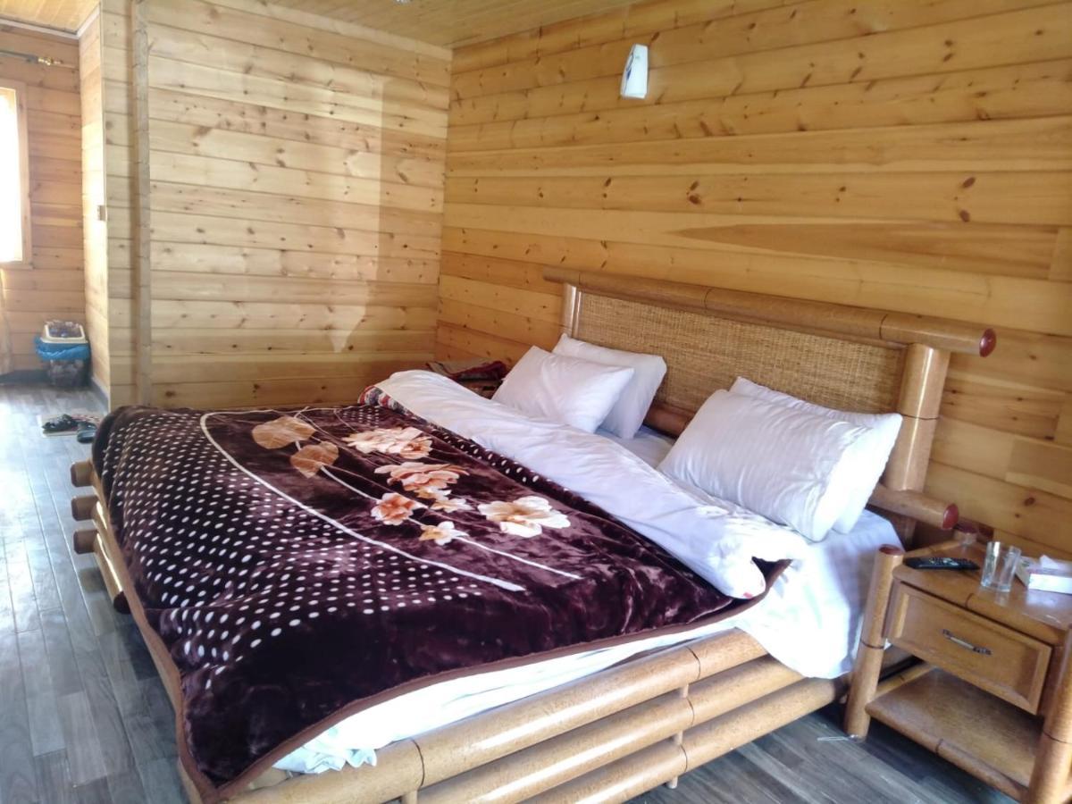 Swiss Wood Cottages Naran Bagian luar foto