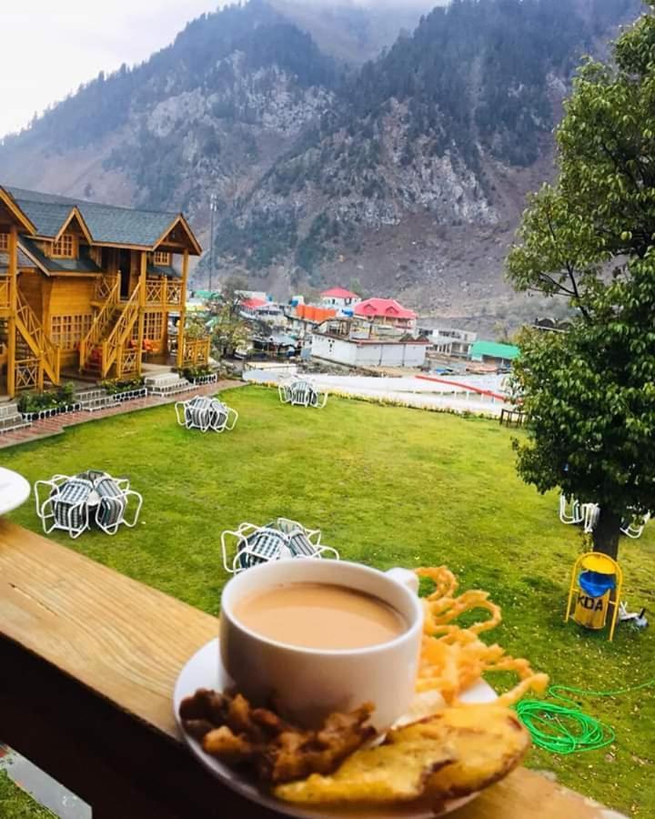 Swiss Wood Cottages Naran Bagian luar foto